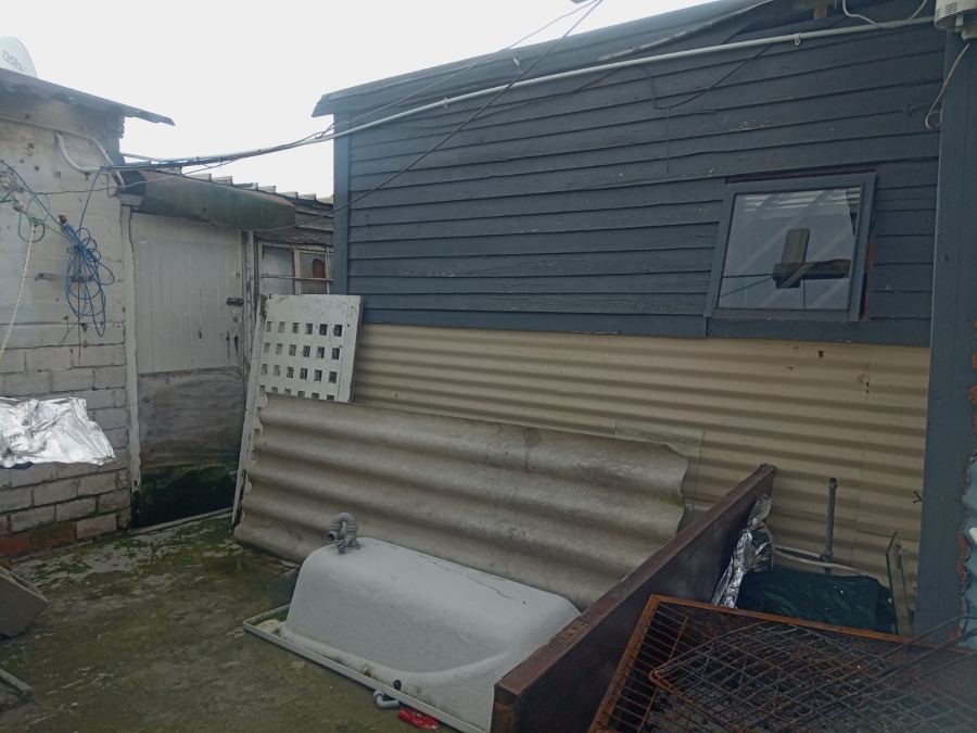 4 Bedroom Property for Sale in Manenberg Western Cape